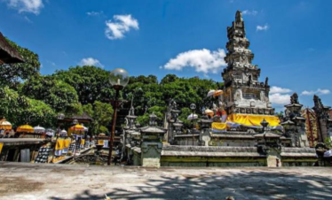 Cultural Flavors of Denpasar Tour with Hunting Authentic Traditional Balinese Cuisine